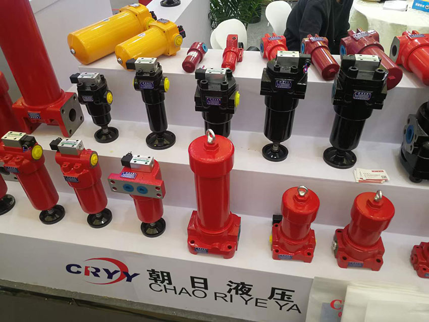 隨著生產(chǎn)制造業(yè)的發(fā)展，液壓配件作為機(jī)械的零件之一被廣泛使用，其中液壓配件起著不可或缺的作用，因?yàn)槭菬o(wú)形的存在，所以容易被忽視，那么，下面跟著遠(yuǎn)征液壓一起了解下液壓配件生產(chǎn)應(yīng)符合技術(shù)和使用標(biāo)準(zhǔn)吧!